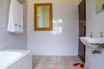 هتل Rukungiri Inn