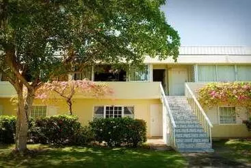 هتل Seawind On The Bay Beach Studio Olr