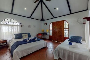 Апарт-отель The Scarlet Villas