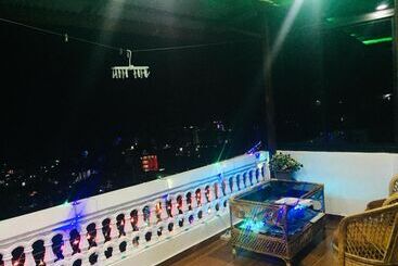 Bed & Breakfast Laxmi Homestay