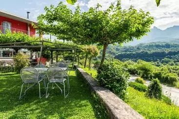 Gefiri Plakas Hotel By Konnect, Tzoumerka