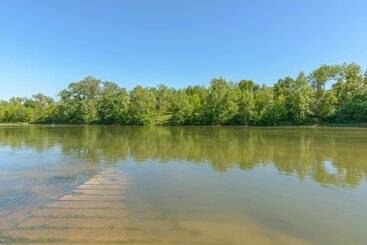 Colorado River Camping Resort Wheelchair Accessible Cabin 4