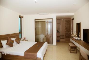 Отель Hai Tien Plaza