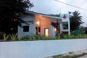 ホテル The Adventures Inn Peleliu