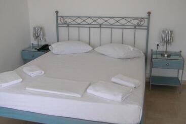 ホテル Apollon Village