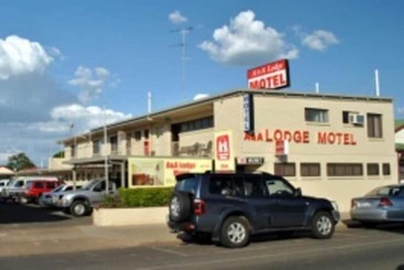 A & A Lodge Motel Emerald