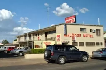 A & A Lodge Motel Emerald