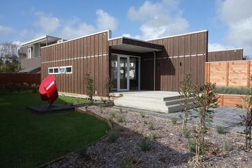 アパートホテル Parakai Springs Lodge