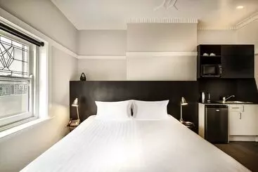 Общежитие Como Court Budget Accommodation