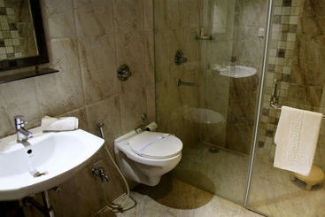 בית מלון כפרי Oyo Premium Allahabad Civil Lines