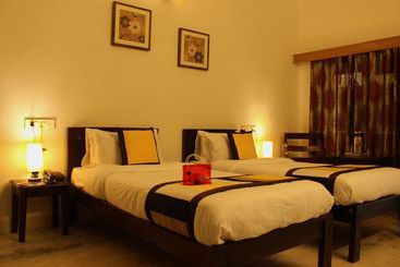 Отель Oyo Rooms Lake Palace Road