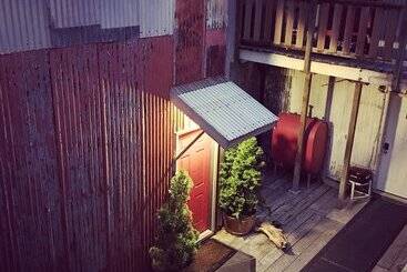 هتل Inn At Creek Street