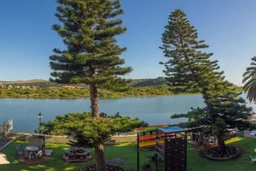 בית מלון כפרי Hartenbos Lagoon Resort