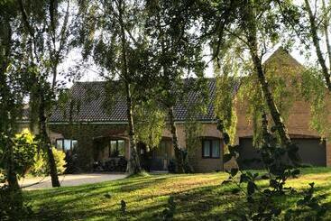 ベッドアンドブレックファースト Laundimer House