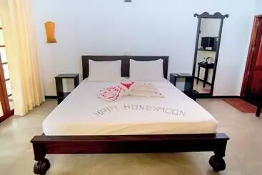 Pension Lagoon Bentota Resort