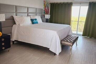 هتل آپارتمان Harbor Breeze Villas