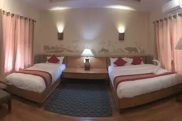 هتل Jungle Safari Resort