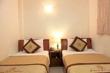 هتل The Alley Saigon