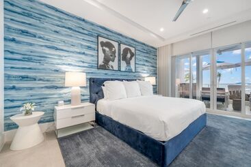 Hotel Club Suites At Rum Point