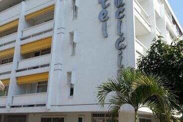 فندق Vallclaire Suites