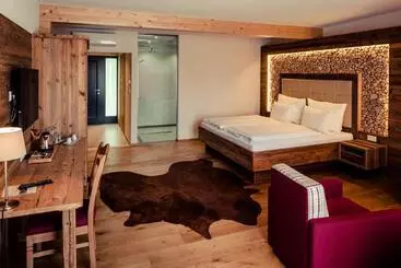 هتل Novinka! Zimní Villa Resort & Organic Spa