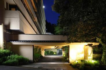 료칸 Oku Yugawara Sansuirou