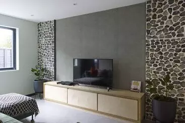 Residenssi Grand Designs Chess Valley Project   Rickmansworth