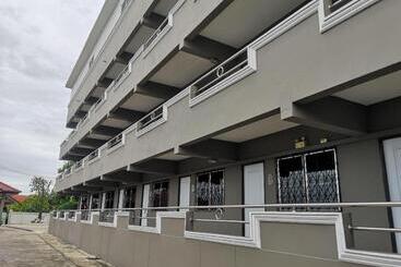 Capital O 75406 Hotel M Rojana