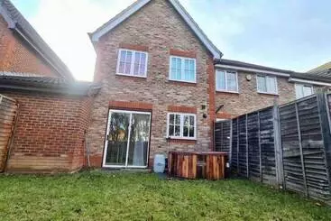 レジデンス Charming 3 Bed House In London With Jacuzzi