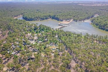 אתר נופש Torrumbarry Weir Holiday Park