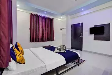 Hotel Oyo Flagship 70191 Vandanvilla Service Apartment