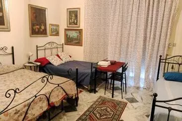 ペンション Le Stanze Di Ginevra   Santa Maria A Vico