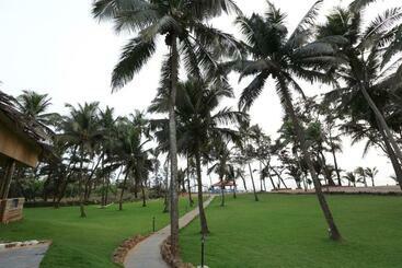 בית מלון כפרי Varca Le Palms Beach Resort