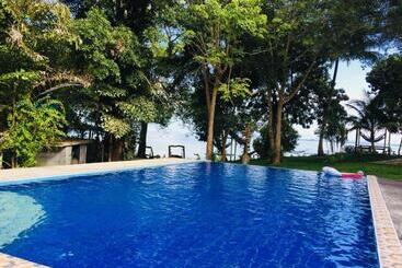 Koh Mook Garden Beach Resort