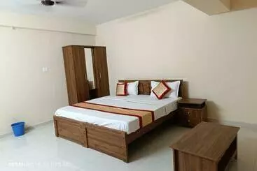 Cămin Premier Inn Lodge