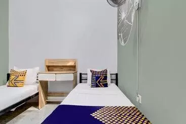 Hotelli Spot On 92490 Casa Homestay Syariah