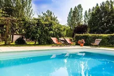 Bed and Breakfast Les Barelles