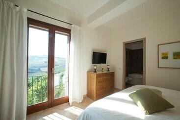 קוטג'' Feudo Del Biviere