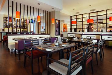 Отель Courtyard By Marriott Nizhny Novgorod City Center