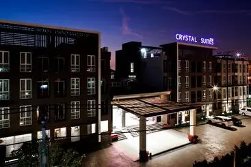 هتل Crystal Suites Suvarnbhumi Airport