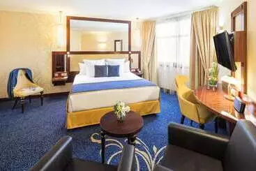 هتل Occidental Praha Wilson