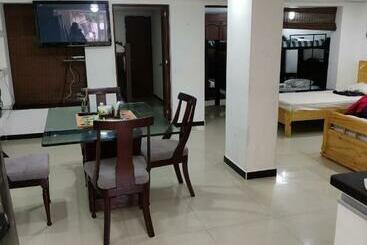 فندق صغير Hostal Tejares