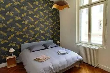 Majatalo Histoire De Loire : Gabrielle