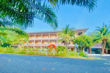 호텔 Chanpailin Omarzaa