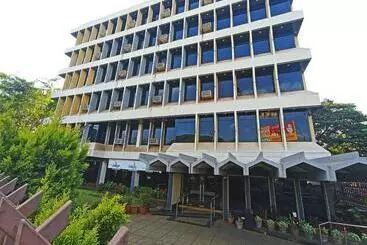 Hotelli Staymaker Sanman Deluxe Lodge