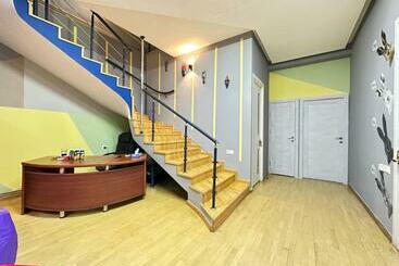 Pensione Monami Guest House