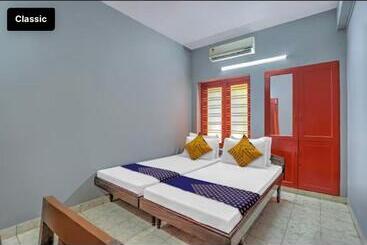 Hotel Ss Kkp Tourist Home