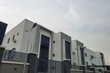 Tranquila Hotels And Suites Abuja