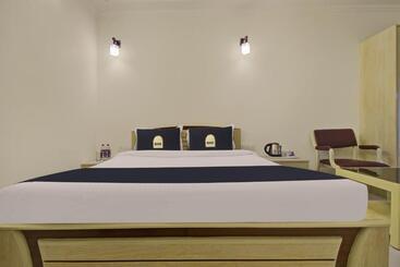 Hotel Townhouse Oak The Tulip Regency