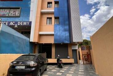 پانسیون Meet Inn